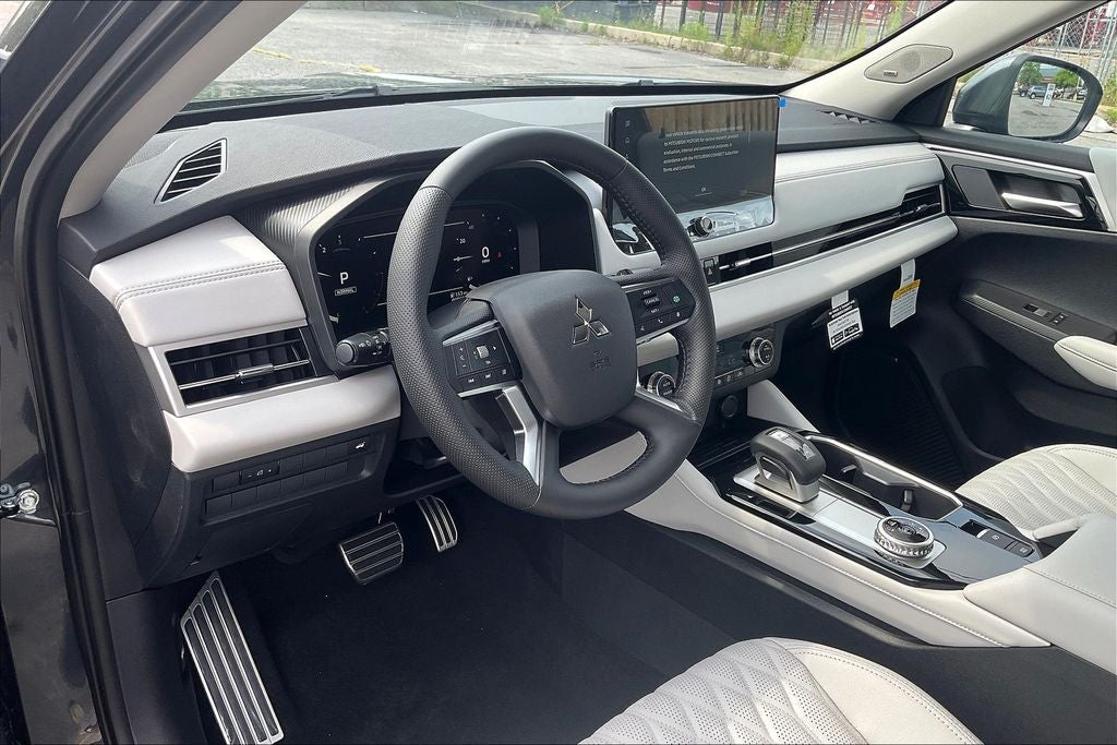 2025 Mitsubishi Outlander SEL