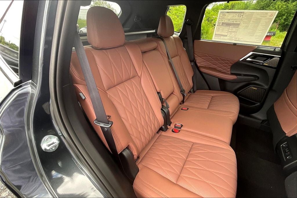 2025 Mitsubishi Outlander SEL