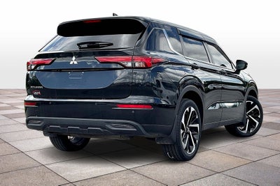 2022 Mitsubishi Outlander ES