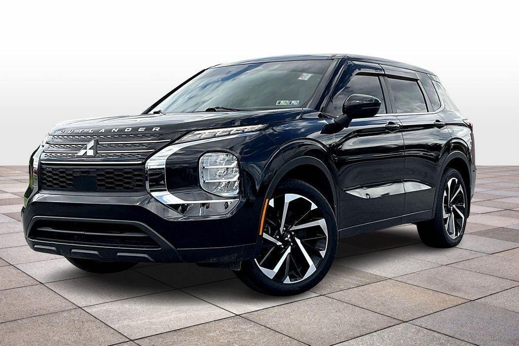 2022 Mitsubishi Outlander ES