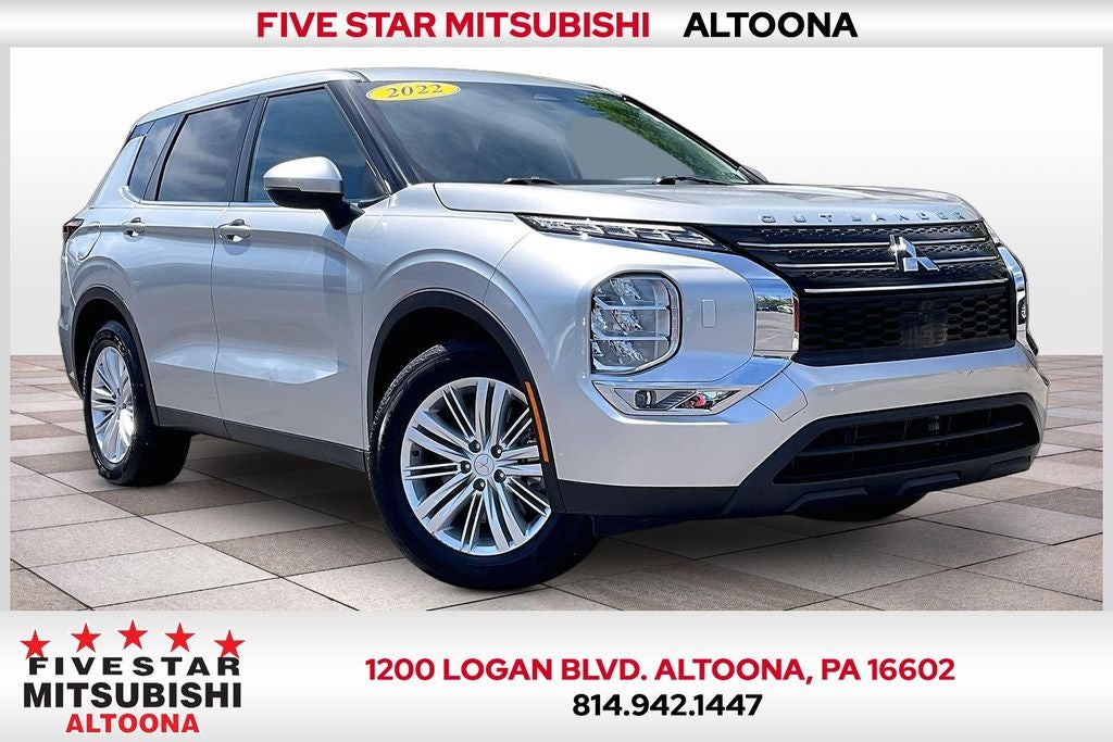 2022 Mitsubishi Outlander ES S-AWC's photo