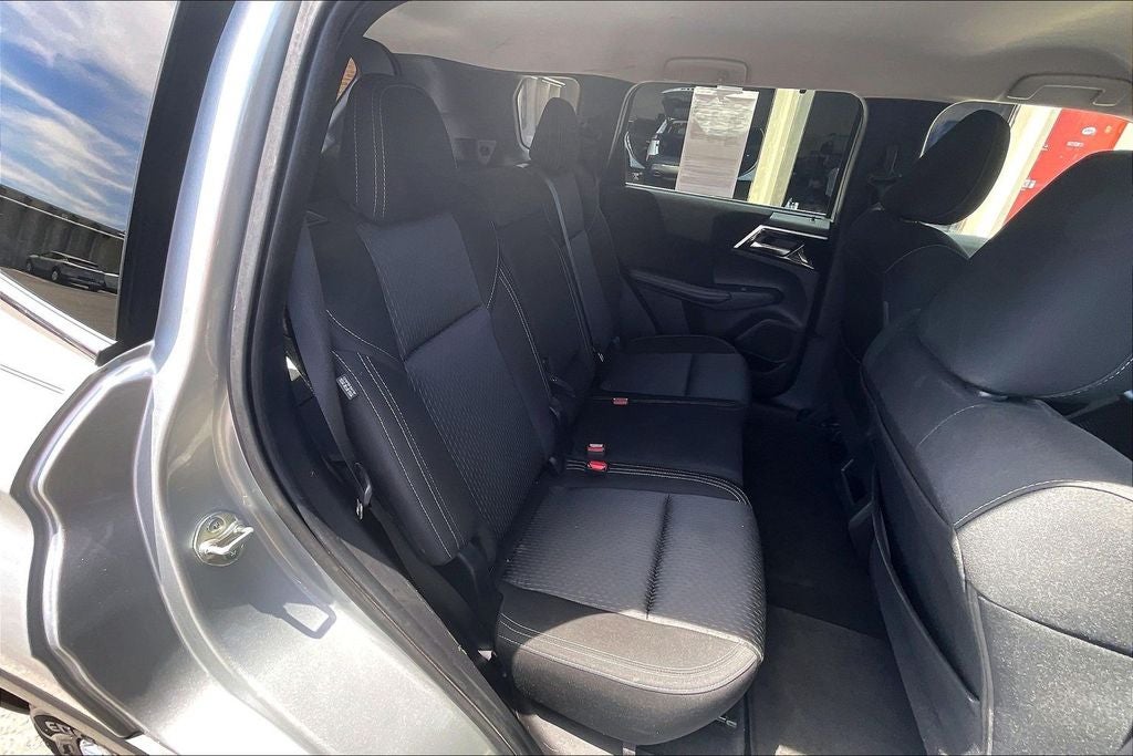 2022 Mitsubishi Outlander ES