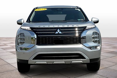 2023 Mitsubishi Outlander SE