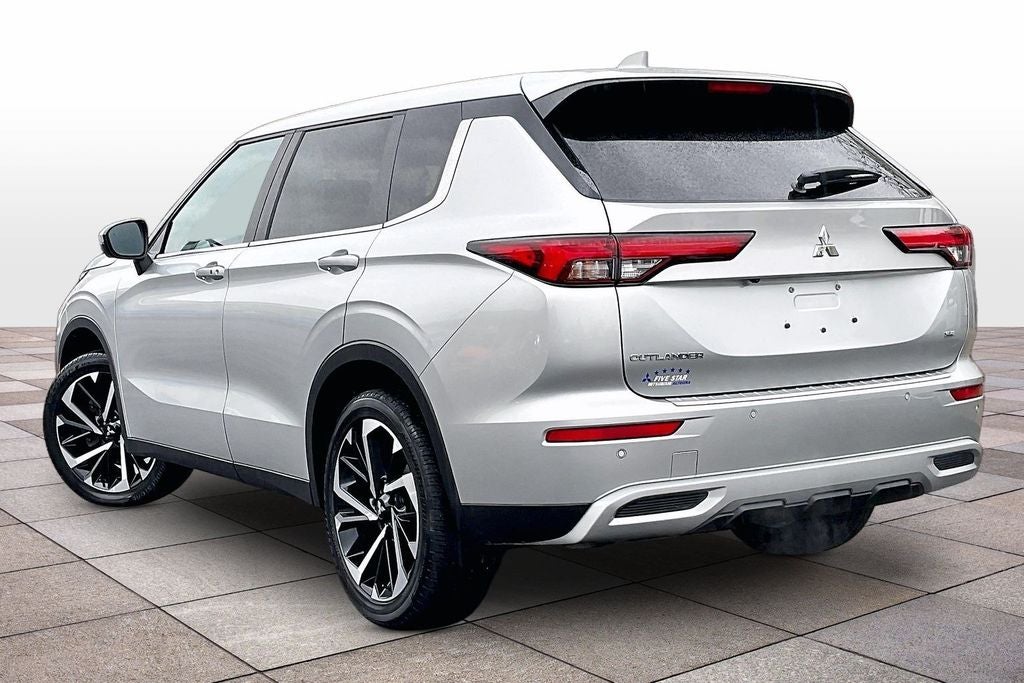 2022 Mitsubishi Outlander SE