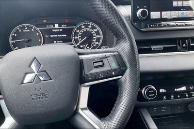 2022 Mitsubishi Outlander SE