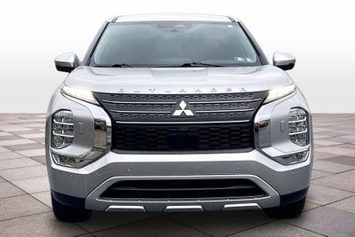 2022 Mitsubishi Outlander SE