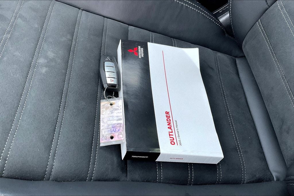 2022 Mitsubishi Outlander SE