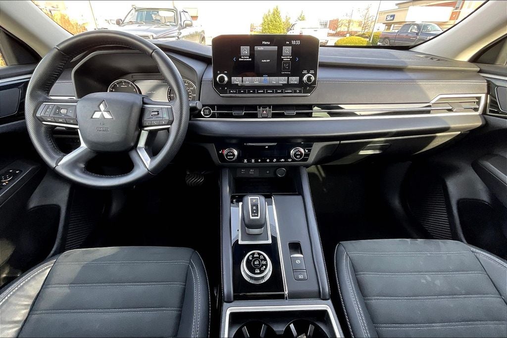 2022 Mitsubishi Outlander SE