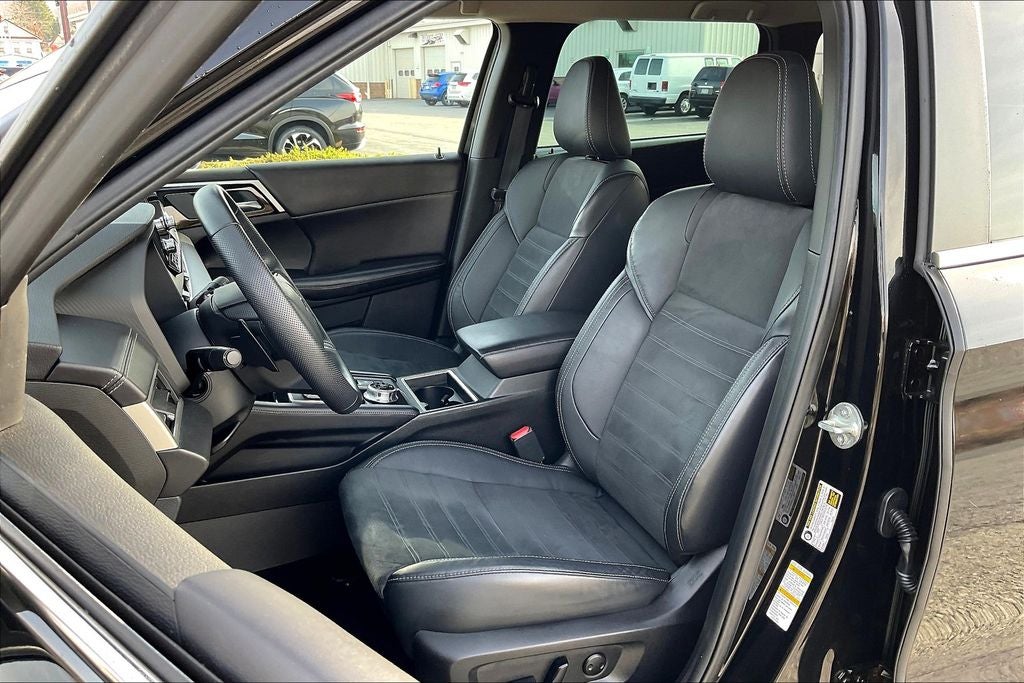 2022 Mitsubishi Outlander SE