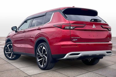 2022 Mitsubishi Outlander SE w/Tech
