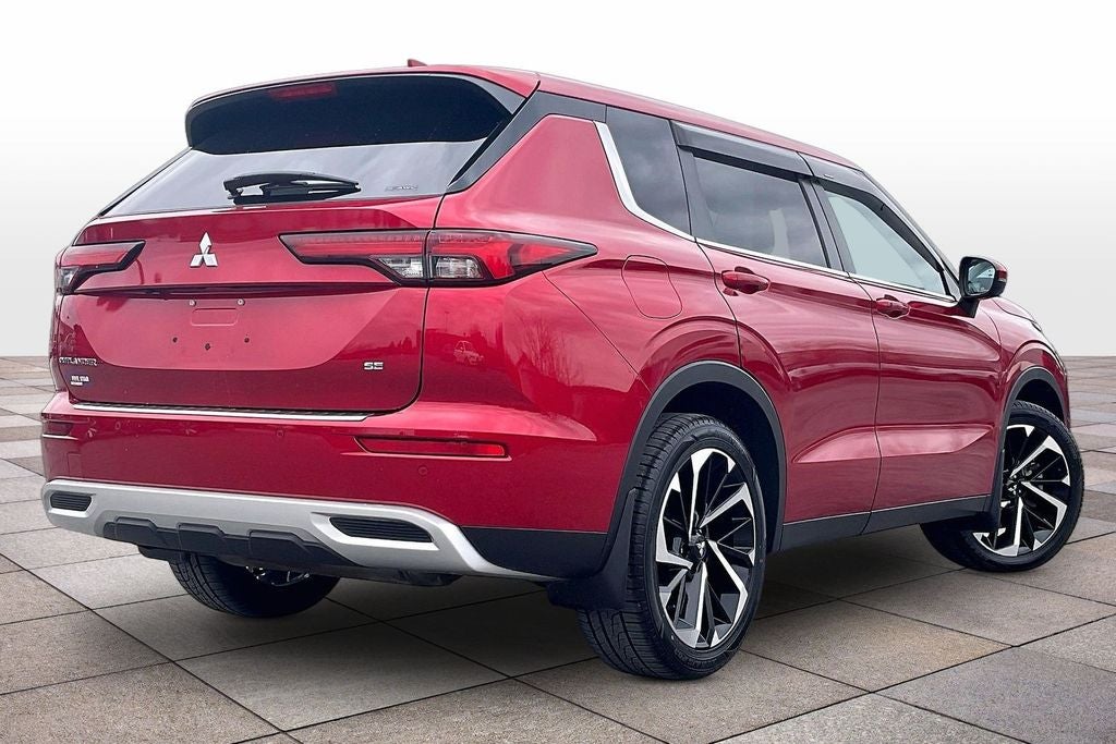 2022 Mitsubishi Outlander SE w/Tech