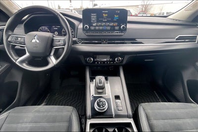 2022 Mitsubishi Outlander SE w/Tech