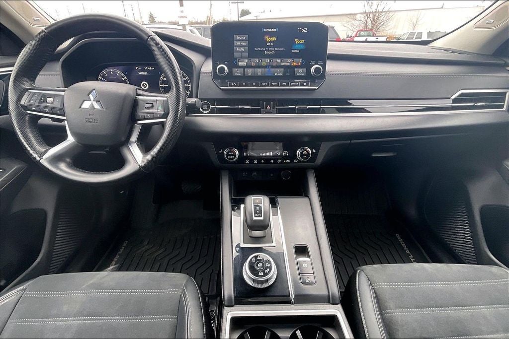 2022 Mitsubishi Outlander SE w/Tech