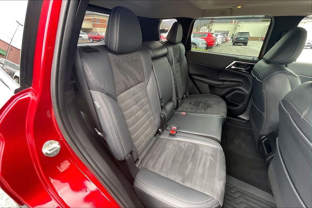 2022 Mitsubishi Outlander SE w/Tech