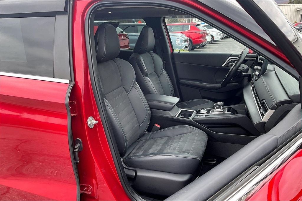 2022 Mitsubishi Outlander SE w/Tech