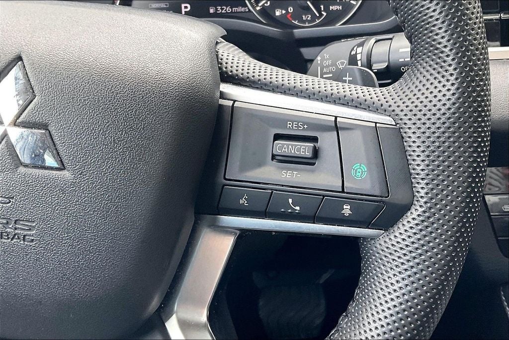 2023 Mitsubishi Outlander SE