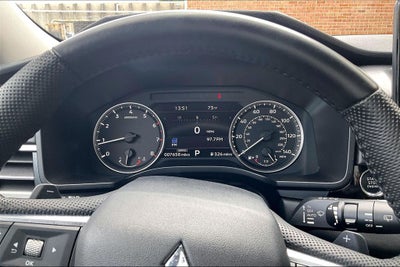 2023 Mitsubishi Outlander SE