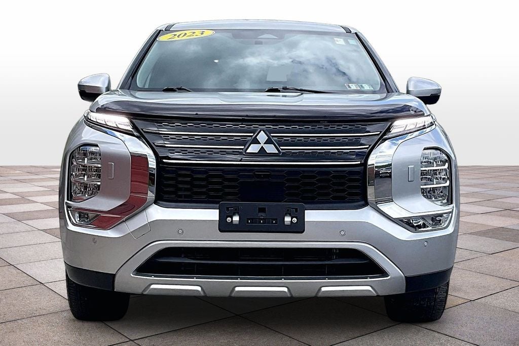 2023 Mitsubishi Outlander SE