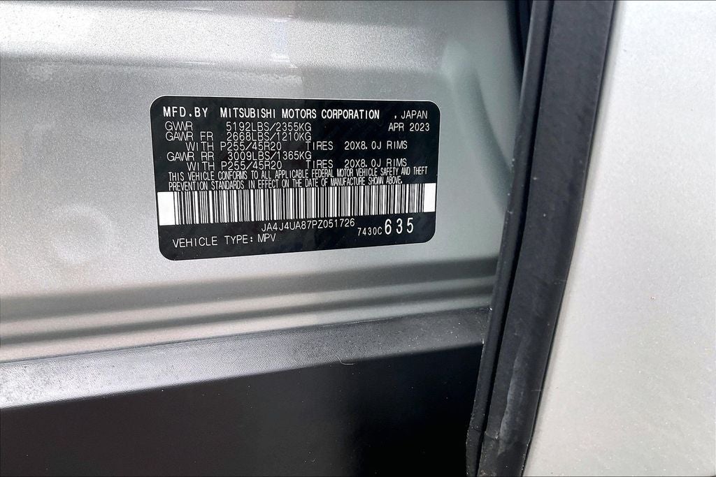 2023 Mitsubishi Outlander SE