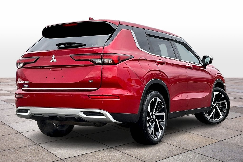 2022 Mitsubishi Outlander SE