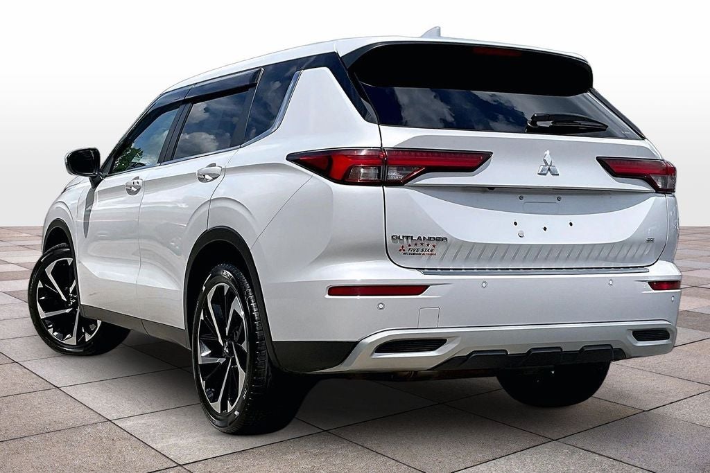 2022 Mitsubishi Outlander SE w/Pano