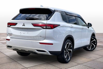 2022 Mitsubishi Outlander SE w/Pano