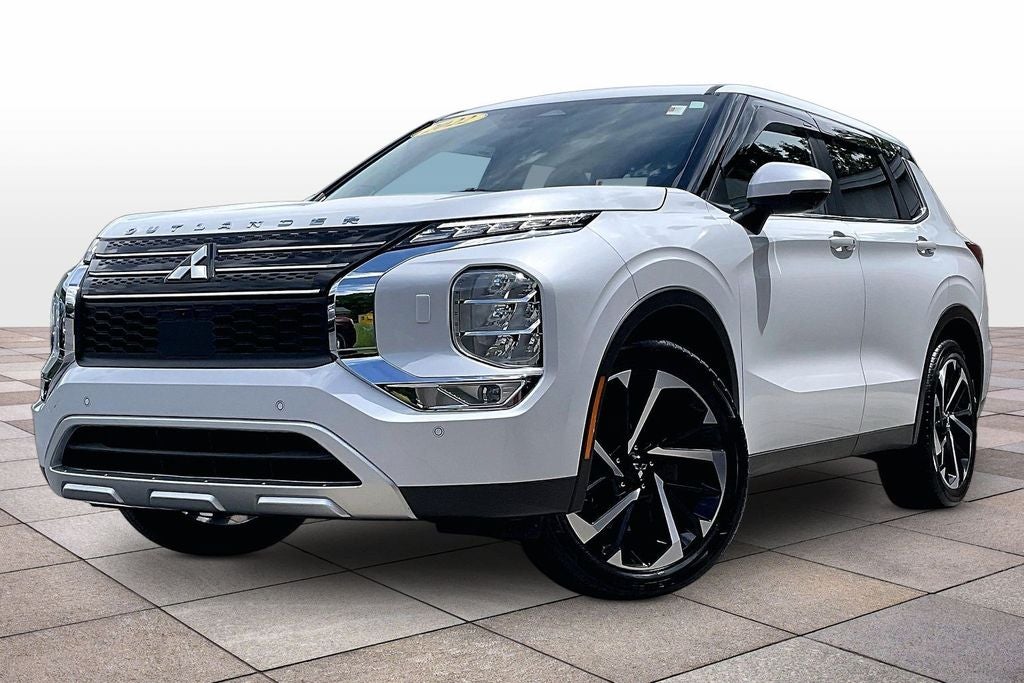 2022 Mitsubishi Outlander SE w/Pano