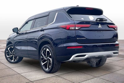 2022 Mitsubishi Outlander SE