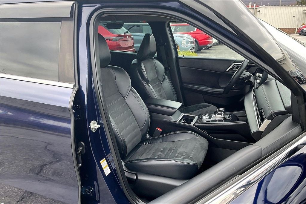 2022 Mitsubishi Outlander SE