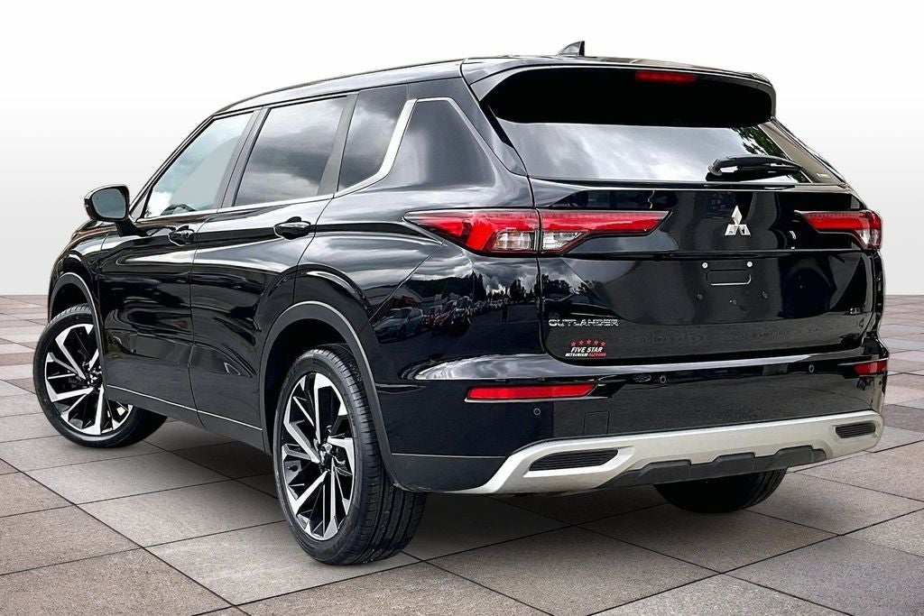 2022 Mitsubishi Outlander SE