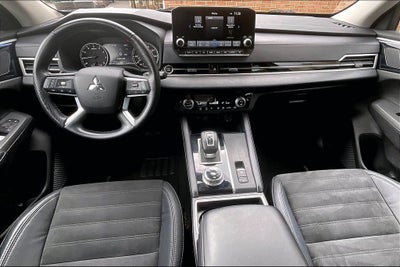 2022 Mitsubishi Outlander SE