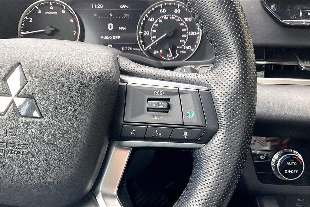 2022 Mitsubishi Outlander SE