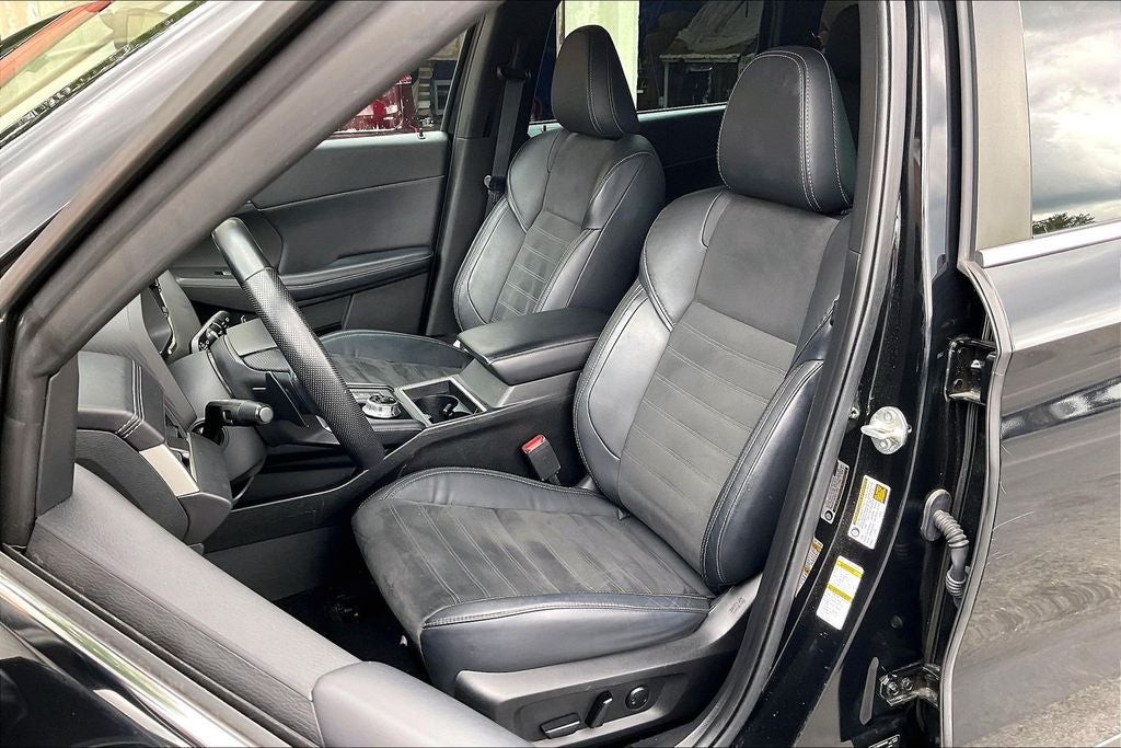 2022 Mitsubishi Outlander SE