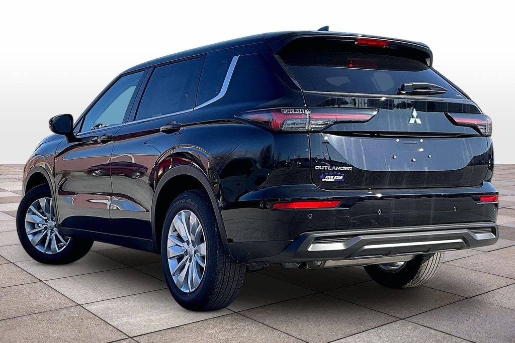 2026 Mitsubishi Outlander ES