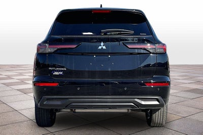 2026 Mitsubishi Outlander ES