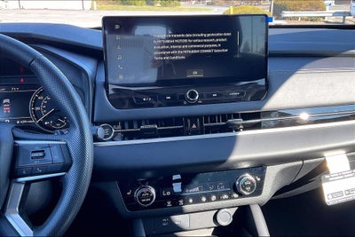 2026 Mitsubishi Outlander ES