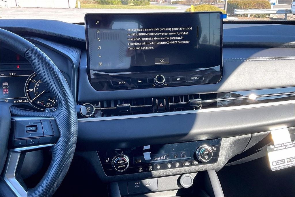 2026 Mitsubishi Outlander ES