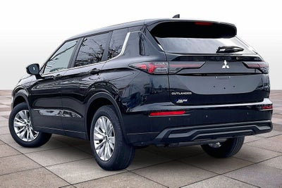 2026 Mitsubishi Outlander ES