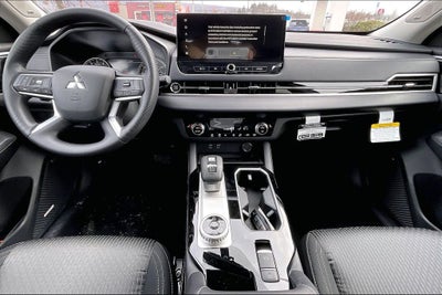 2026 Mitsubishi Outlander ES