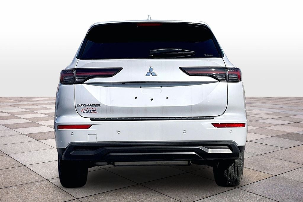 2026 Mitsubishi Outlander ES