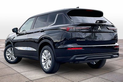 2026 Mitsubishi Outlander ES