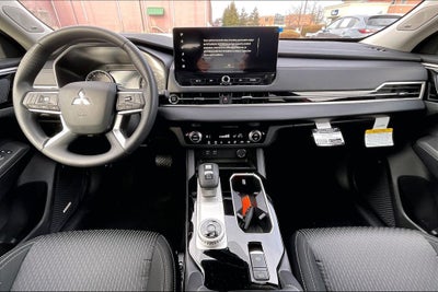 2026 Mitsubishi Outlander ES