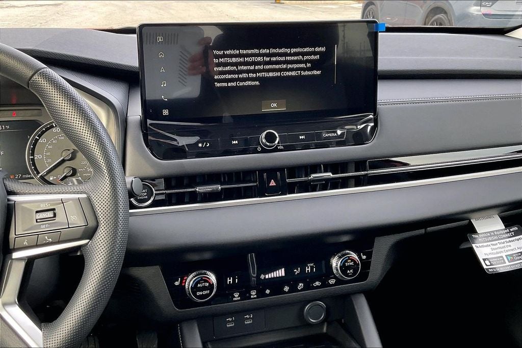 2026 Mitsubishi Outlander ES