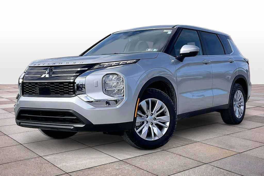 2026 Mitsubishi Outlander ES