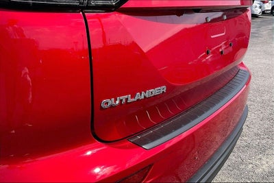 2026 Mitsubishi Outlander ES