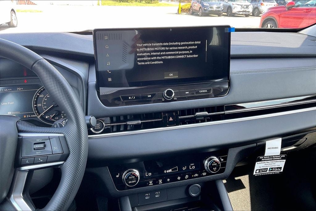 2026 Mitsubishi Outlander ES