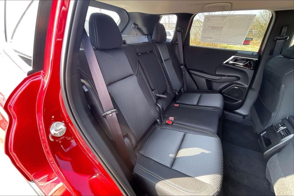 2026 Mitsubishi Outlander ES
