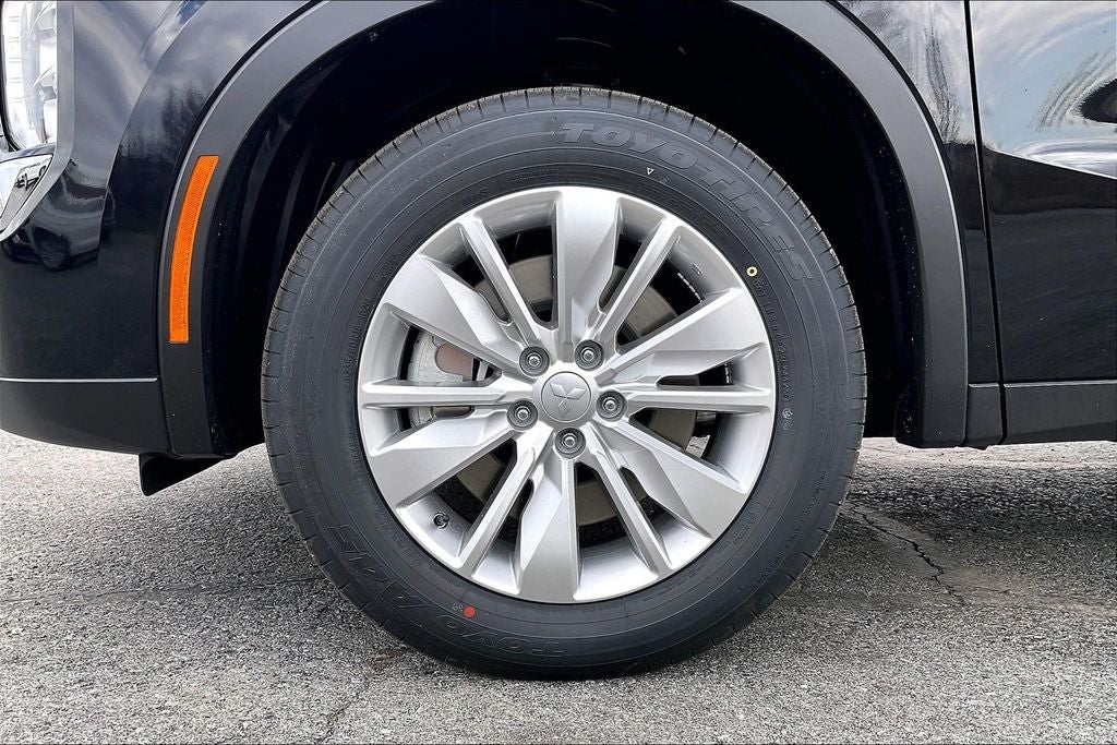 2026 Mitsubishi Outlander ES