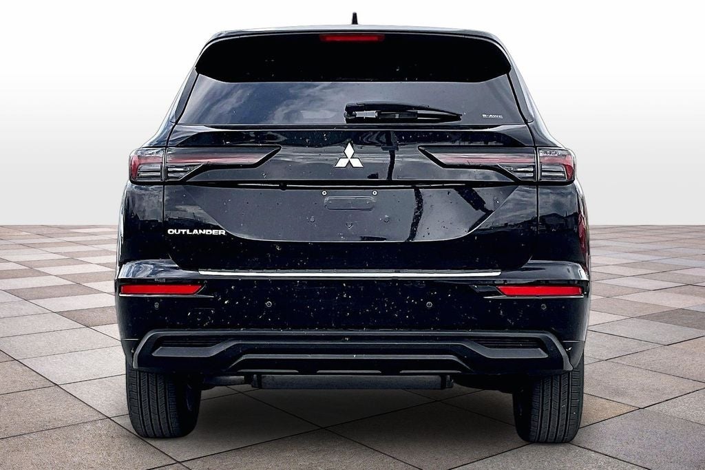 2026 Mitsubishi Outlander ES