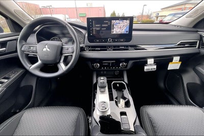 2026 Mitsubishi Outlander ES